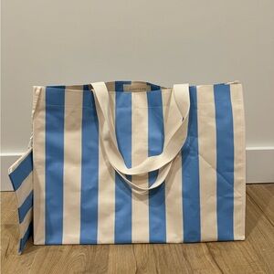 Sunny life beach tote NWT